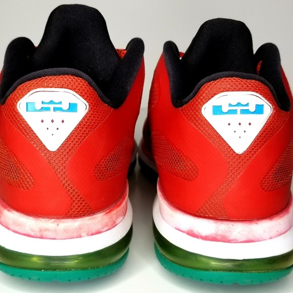 Nike - Picture 4 of 8